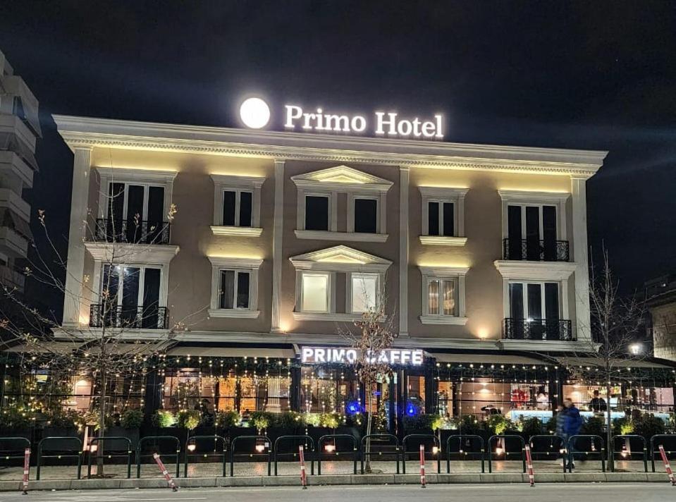 Primo Hotel Tirana Esterno foto